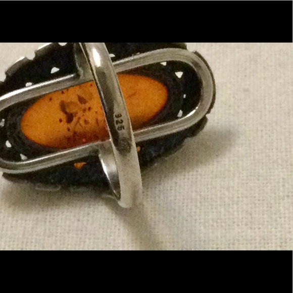 Sterling silver ring with amber stone - Picture 3 of 3